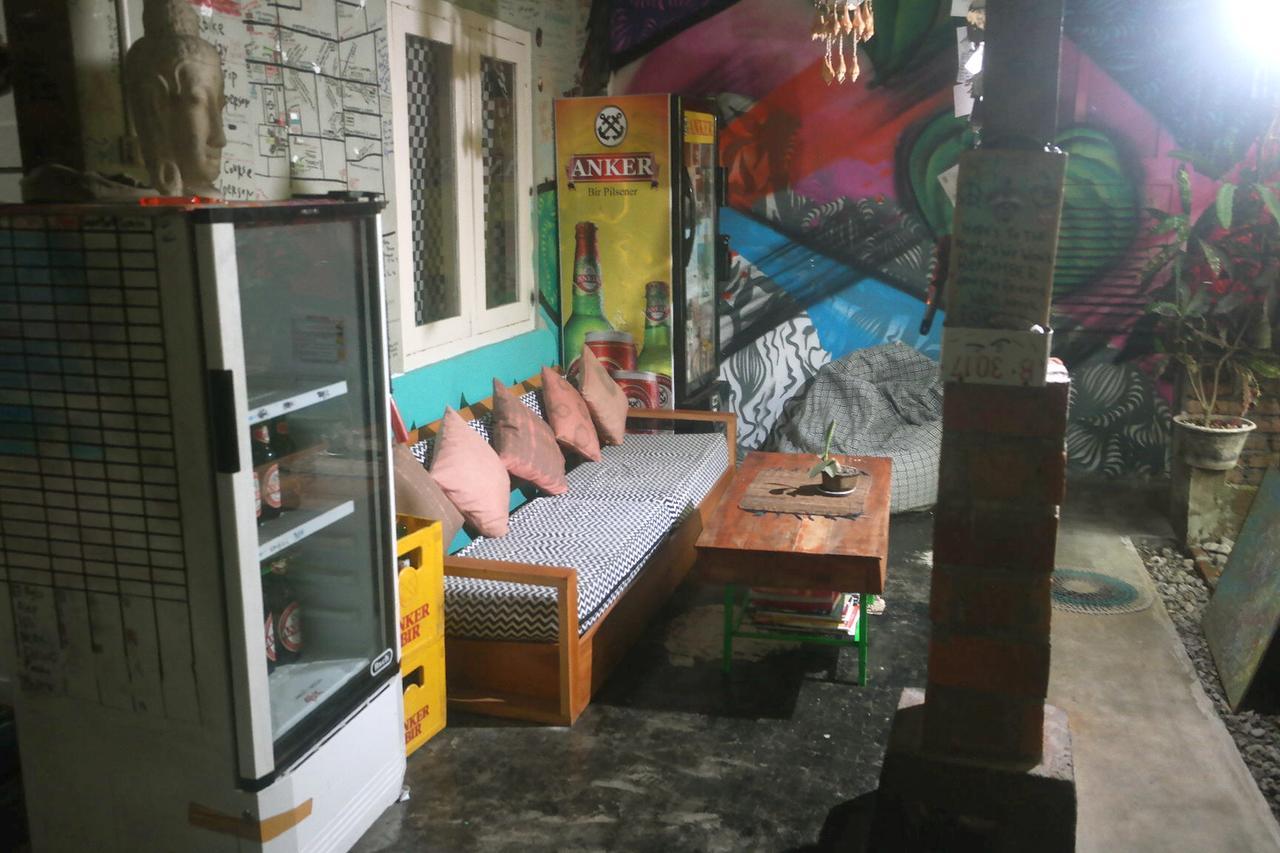 Abrakadabra! Artbnb Yogyakarta Exterior foto