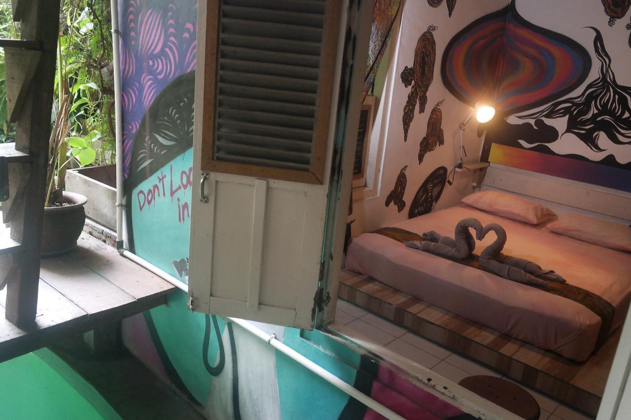 Abrakadabra! Artbnb Yogyakarta Exterior foto