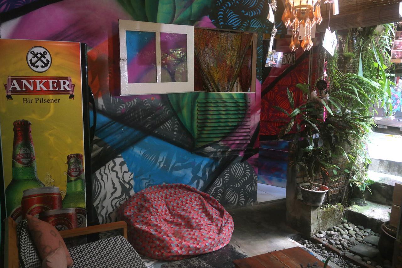 Abrakadabra! Artbnb Yogyakarta Exterior foto