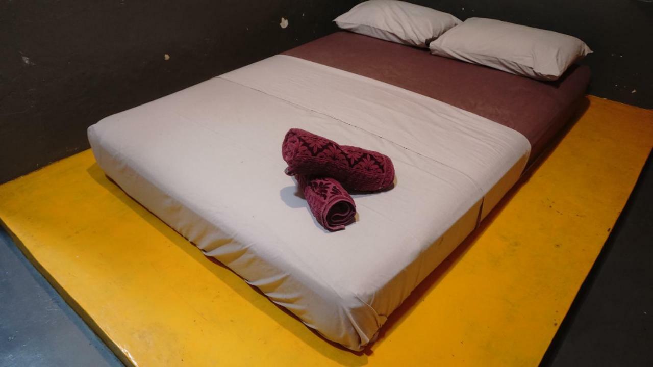 Abrakadabra! Artbnb Yogyakarta Exterior foto